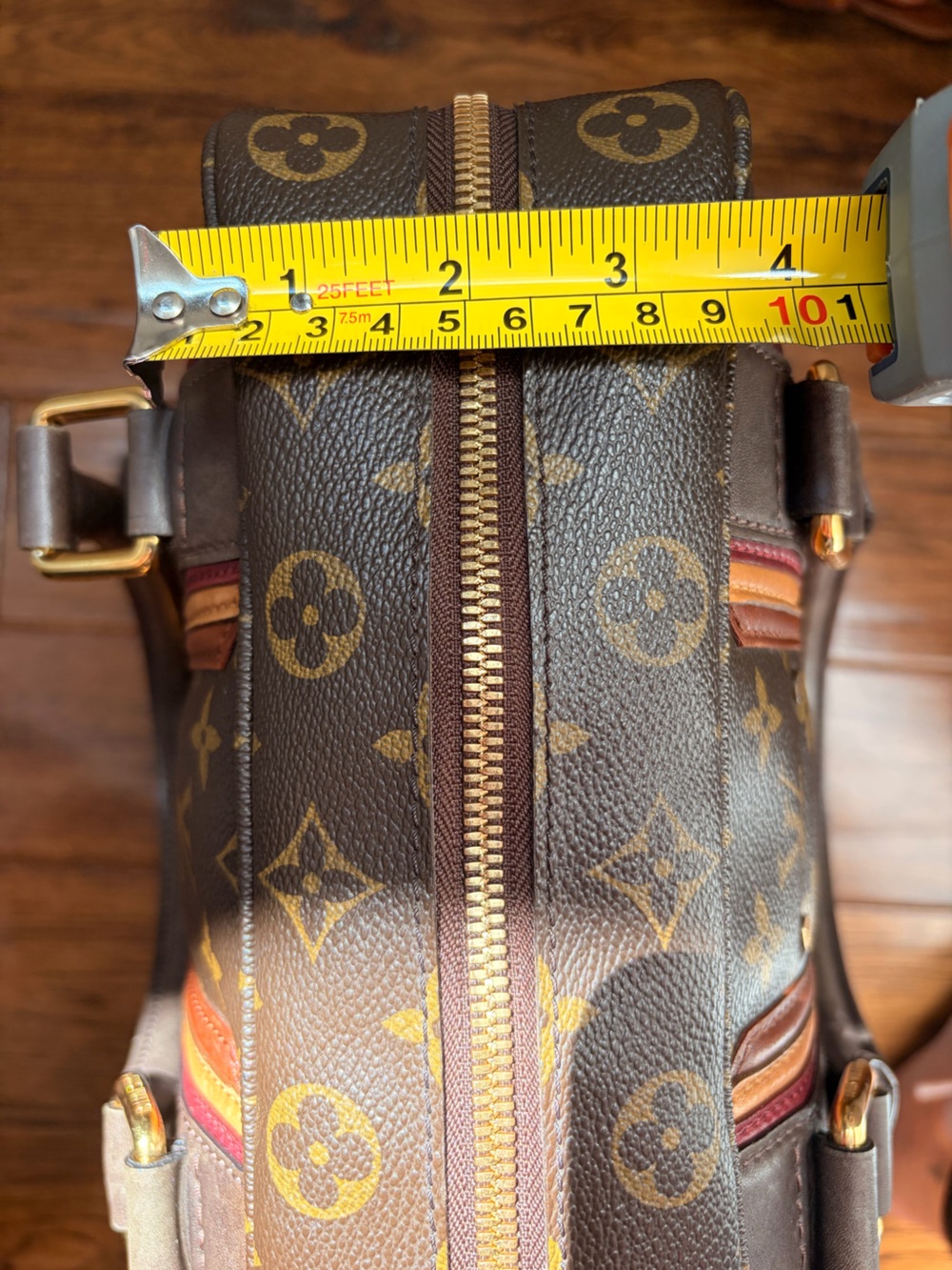 Louis Vuitton Bequia Porte Document Vertical bag - Picture 15 of 16